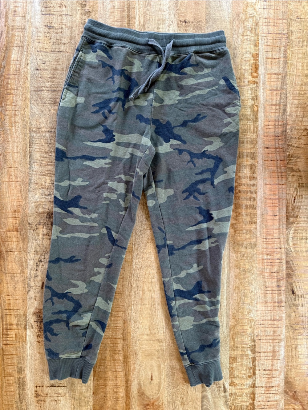 Altar’d State Camo Jogger Sweatpants Small Green Drawstring Ribbed Cuff